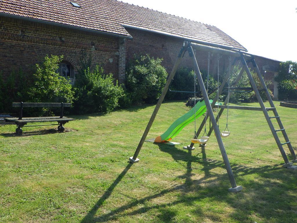 Les Gites Du Vieux Frene Longavesnes Exterior foto